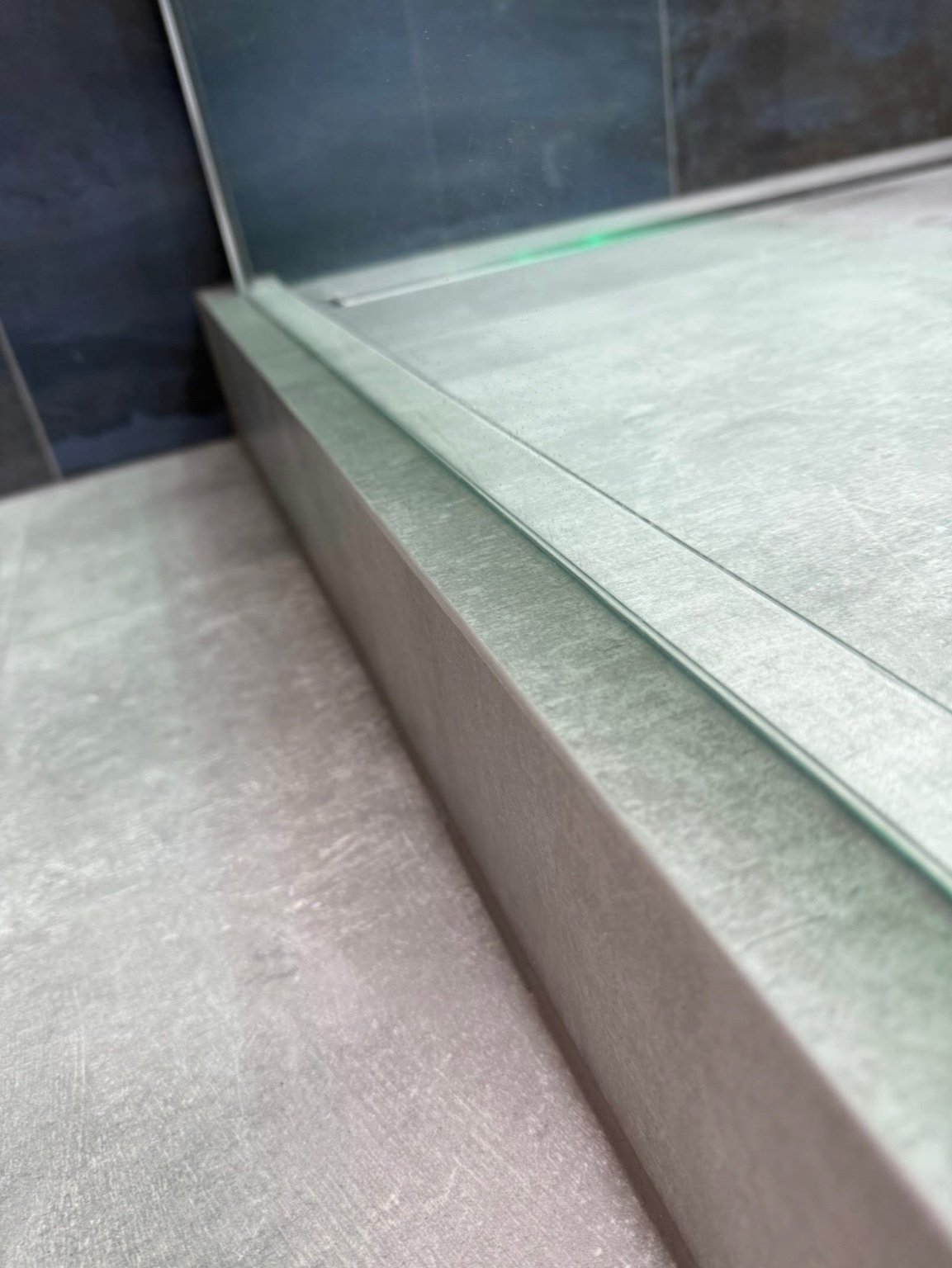 Realizácia kúpeľne Effective - Rekonštrukcie & Kúpeľne